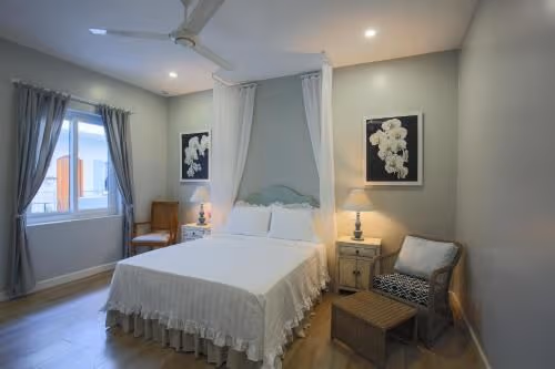 Queen Room with Garden View