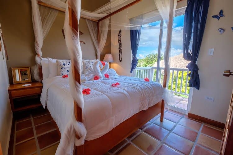 Sapphire Beach Resort0