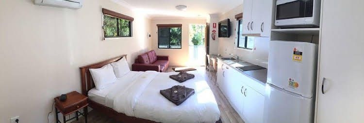 Mapleton Cabins & Caravan Park0