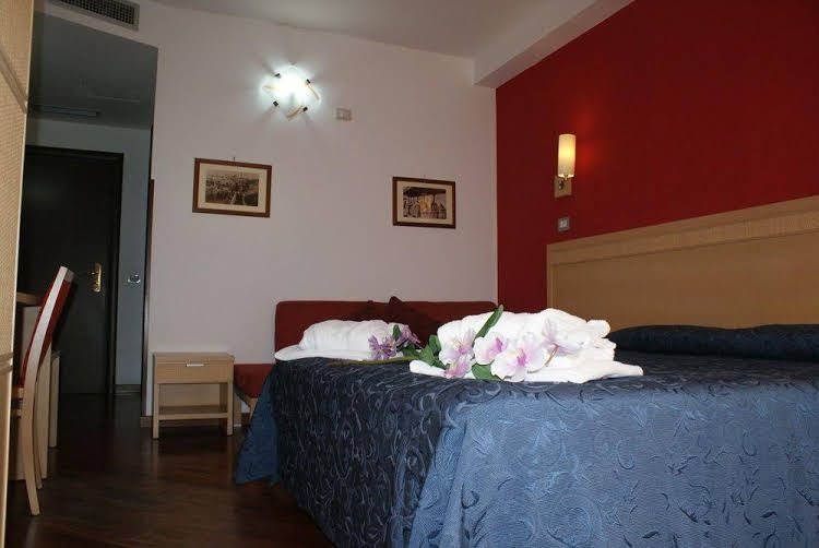 Catania Crossing B&B - Rooms & Comforts1