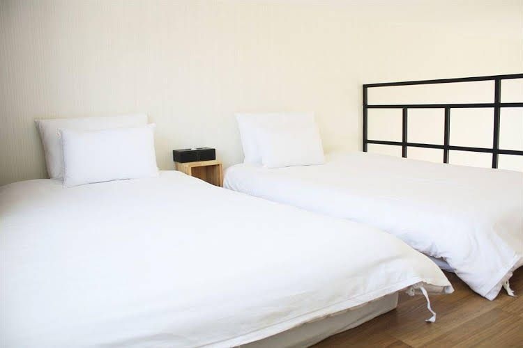 Hotel Hue Incheon Airport Deokgyo1