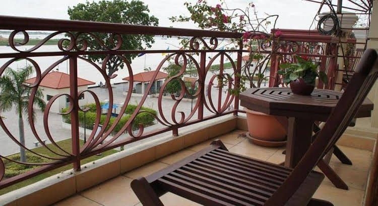 Cozyna Hotel0