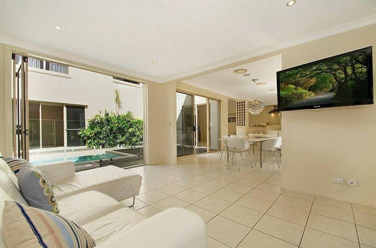 The Lakes Coolum1