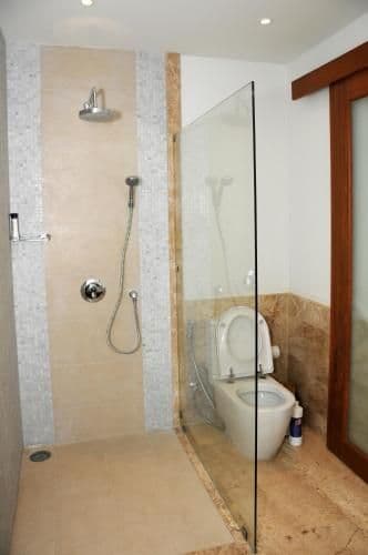 Three-Bedroom Villa with Sea View and Private Pool