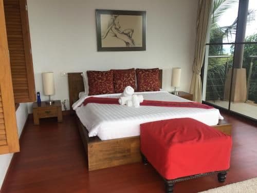 Three-Bedroom Villa with Sea View and Private Pool