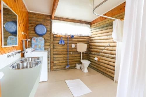 Two-Bedroom Cottage (Sleeps 4)