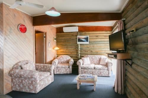 Two-Bedroom Cottage (Sleeps 6)