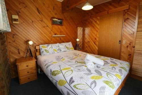 Two-Bedroom Cottage (Sleeps 6)