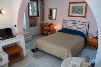 Iliada Studios4