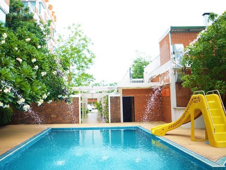 บีทู รีสอร์ท (B2 Resort Hotel)3