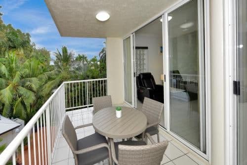 One-Bedroom Apartment - Pool View