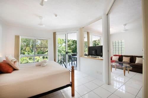 One-Bedroom Apartment - Pool View