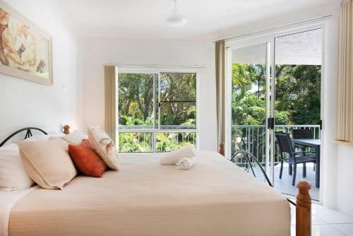 One-Bedroom Apartment - Pool View