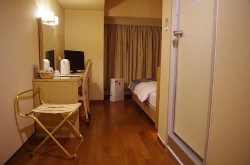 Single Room - Non-Smoking