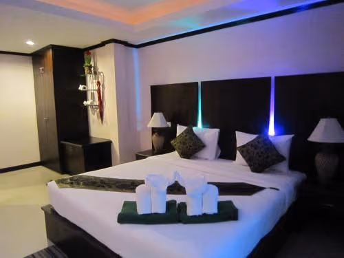 Deluxe Double or Twin Room