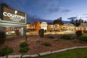 Country Inn & Suites of Traverse City Country Inn & Suites of Traverse City