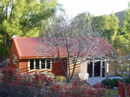 Rascal One-Bedroom Cottage