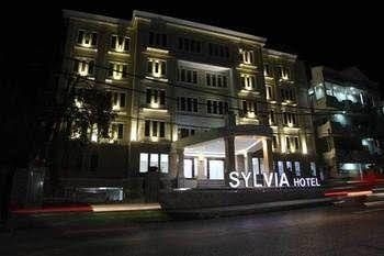 ซิลเวีย โฮเทล พรีเมียร์ กูปัง (Sylvia Hotel Premier Kupang)4