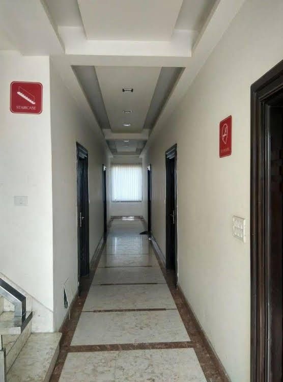 Hotel Taj Prince0