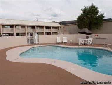 Scenic Hills Super 8