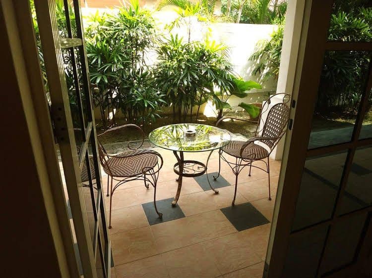 Rumah Putih Bed and Breakfast near KLIA and KLIA 2 Rumah Putih Bed and Breakfast near KLIA and KLIA 2
