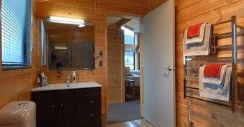 Astelia Lodge0