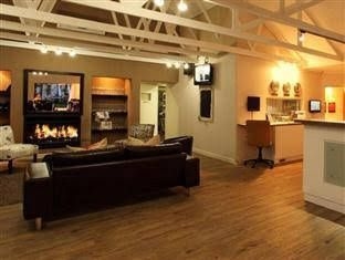 Feathers Lodge1