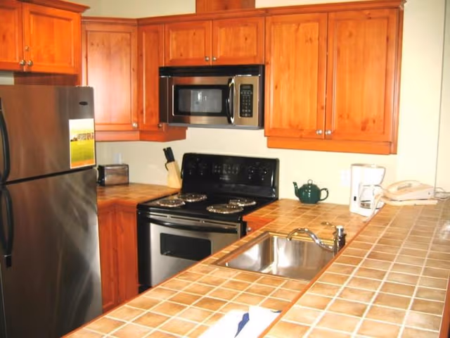 APARTMENT TWO BEDROOMS ONE BATHROOM