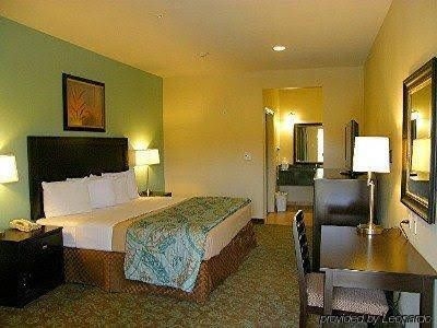 Grand Inn and Suites Houston0