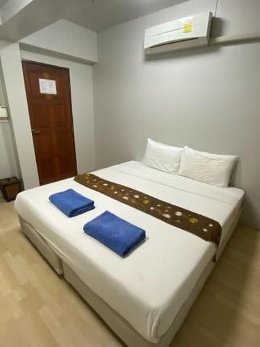 Double or Twin Room with Shared Bathroom