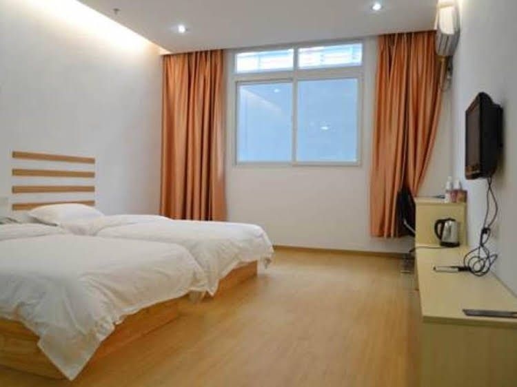 Emerald Holiday Hotel2