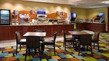 Holiday Inn Express Grove City - Premium Outlet Mall Holiday Inn Express Grove City - Premium Outlet Mall