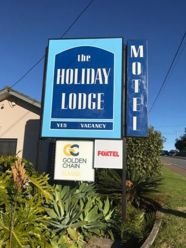 Holiday Lodge Motor Inn0