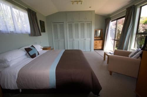 Kiwi King Room
