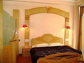 Sandhya Resort & Spa Manali3