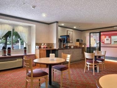 Americas Best Value Inn East Syracuse2