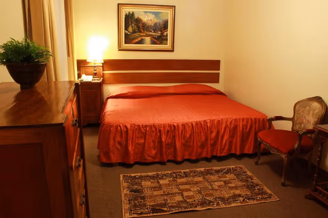 SUITE DELUXE WITH KITCHENETTE