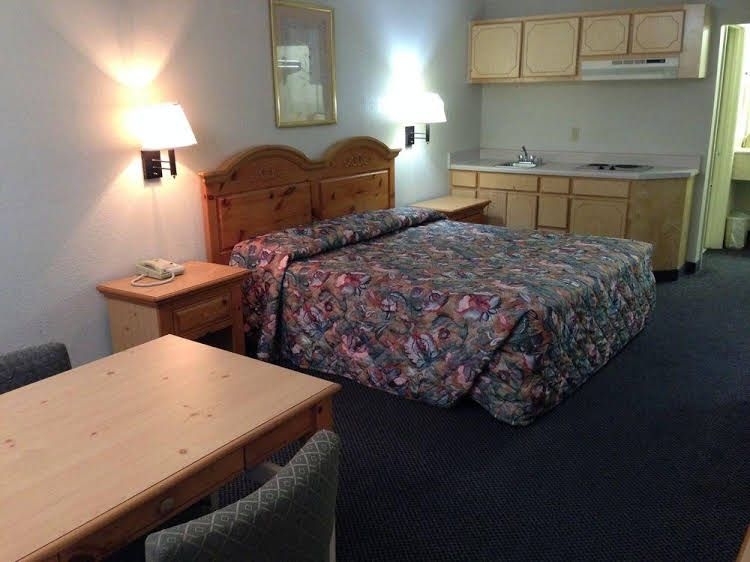 Regency Inn Pascagoula4