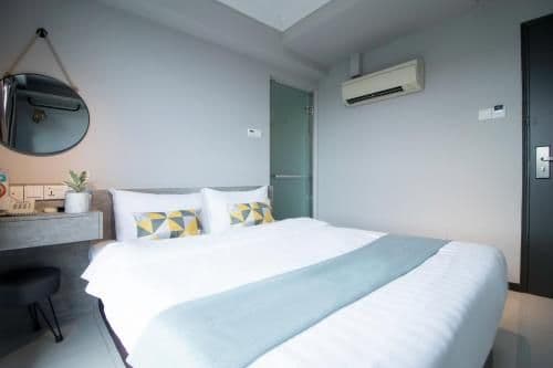 Standard Queen Room (Newly Renovated)