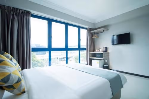 Superior Queen Room (Newly Renovated)