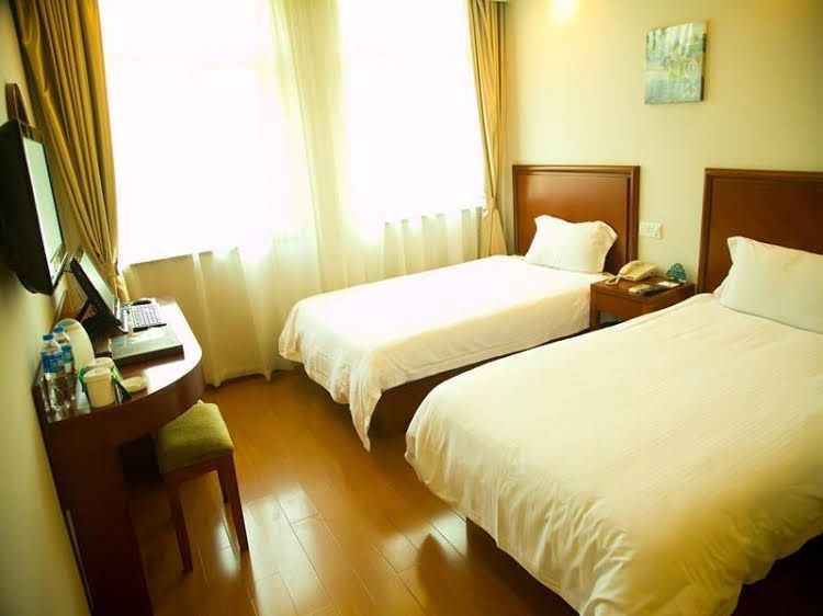 Greentree Inn Shanghai Pudong Airport Chuansha Express Hotel3
