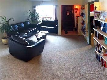 Tofino Travellers Guesthouse2