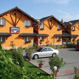 Bagolyvar Guesthouse, Restaurant, Wellness0