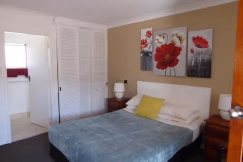 Standard Queen Room