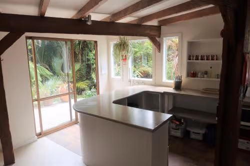 Rata Lodge Lavender Double Room with Shared Bathroom