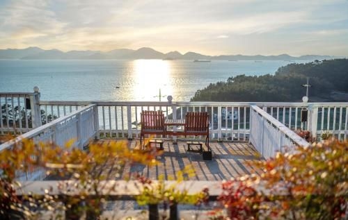 Namhae Whale's Dream0