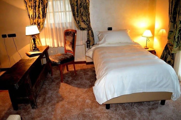 Relais Du Chateau Blanc3