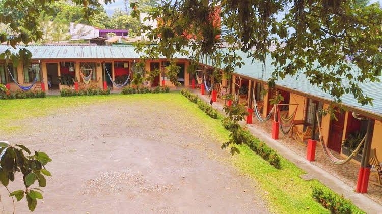 La Amistad Hostel0