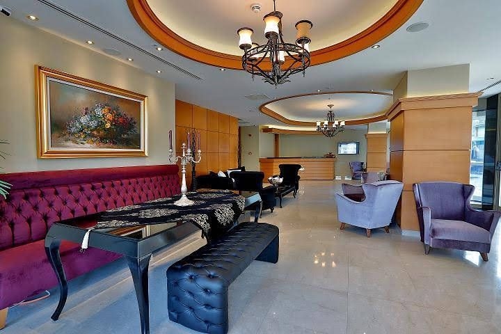 Queen Hotel & Spa1