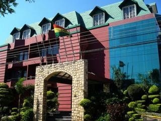 Royal Lodge0